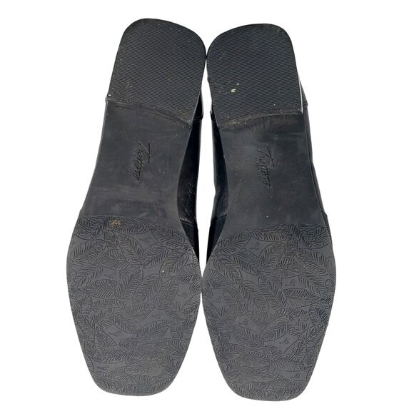 NWOT-1 SHOW! TROTTERS! BLACK GENUINE LEATHER CLASSIC HEELED LOAFERS! SZ 9.5M - Picture 9 of 10